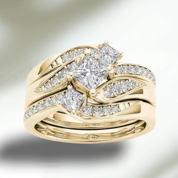 Princess-cut Diamond Bridal Set - Picture 13 of 16